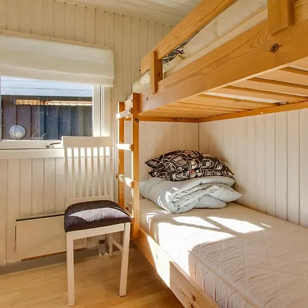Three-bedroom Holiday In * Hals