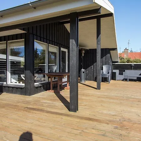 Tatil Evi Three-bedroom Holiday In *